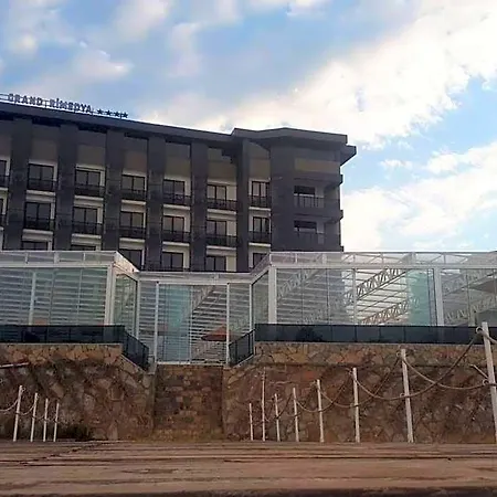 Grand Rimedya فندق
