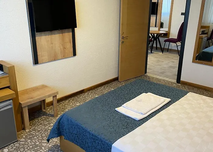 Grand Rimedya Hotel *